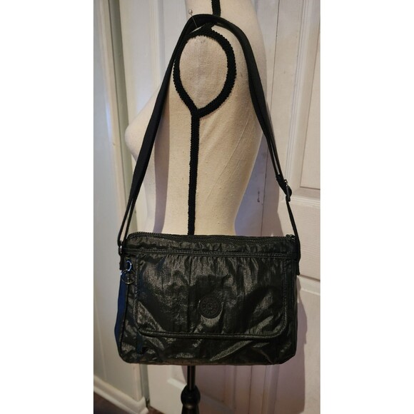 Rare KIPLING Live Light Black Sheen CROSSBODY Nylon FrontFlap Purse ShoulderBag - Picture 3 of 10